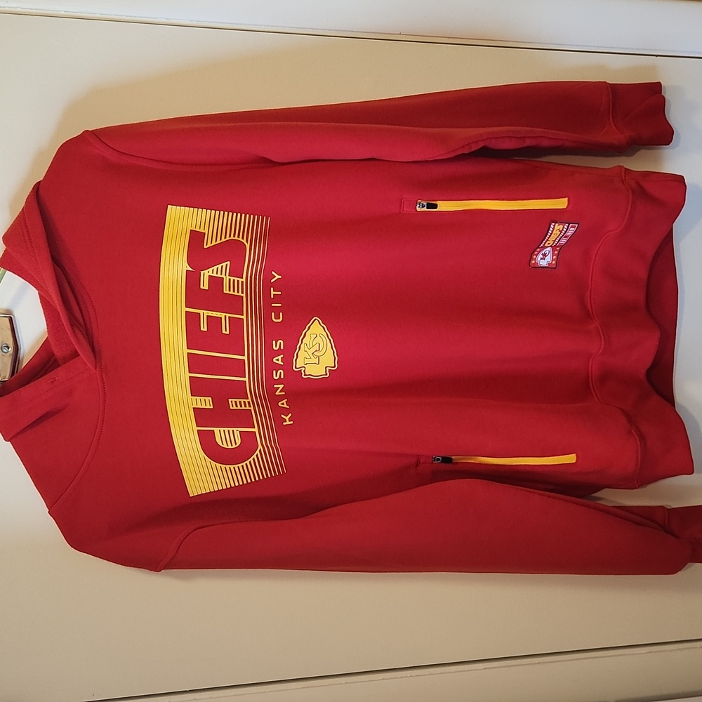 Mens Size S Heavyweight Hoodie.